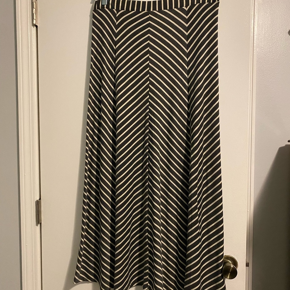 Style & Co maxi skirt… size XL…